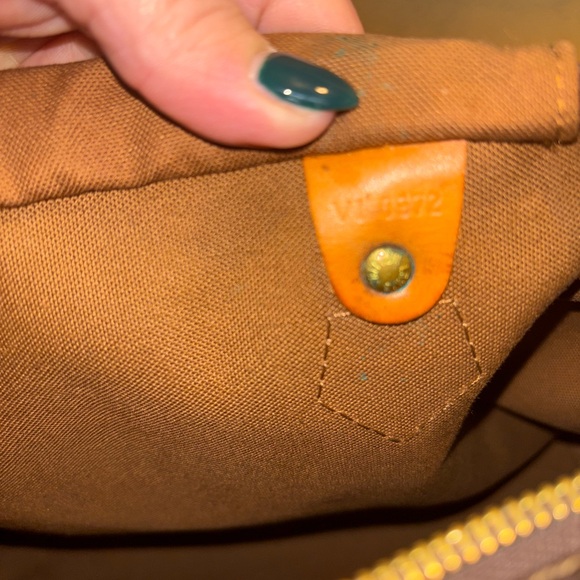 LV Speedy 30 - Picture 9 of 14